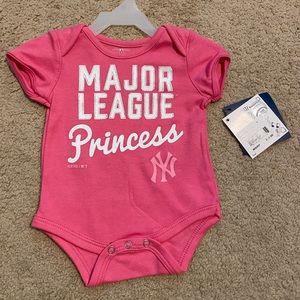 New York Yankees Pink Infant Creeper 0/3M NWT